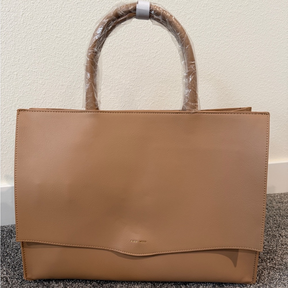 NWT! Pixie Mood Caitlin 15.5 x 11.5 Vegan Leather Large Tote Bag
